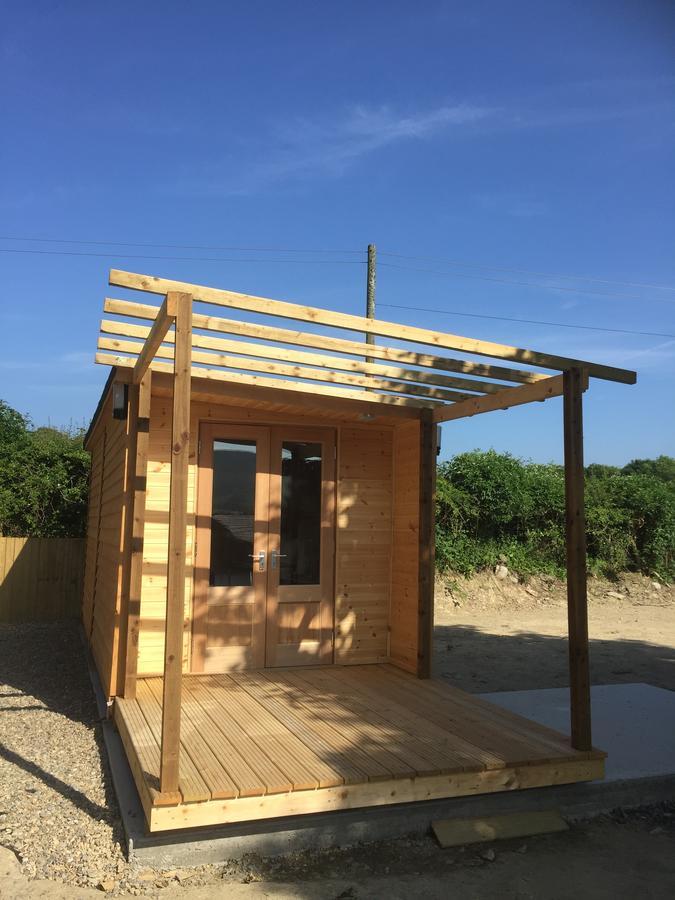 Romantic Getaway Luxury Wooden Cabin With Private Hot Tub And Bbq Абъристуит Екстериор снимка